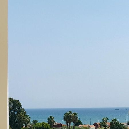 Pool Apartment Larnaca Exteriér fotografie